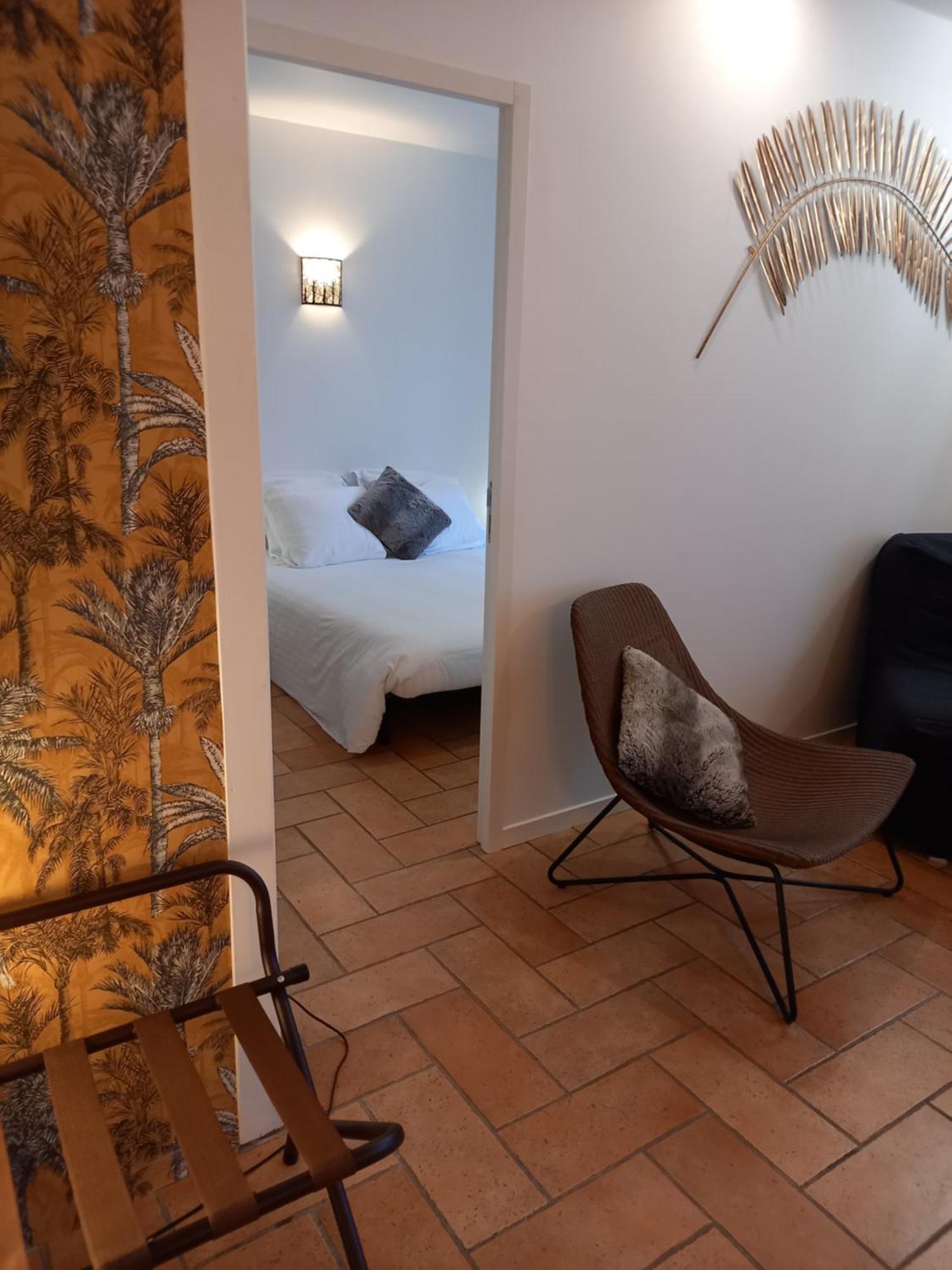Hotel De La Halle Nolay  외부 사진